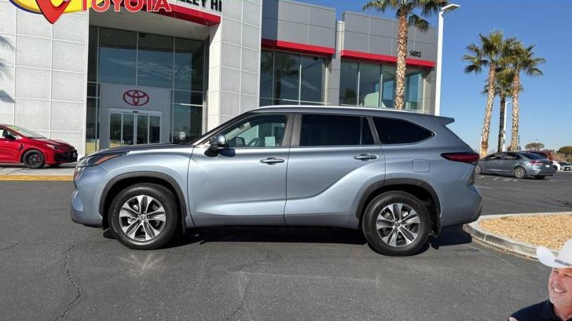 TOYOTA HIGHLANDER 2023 5TDKDRAH6PS006558 image