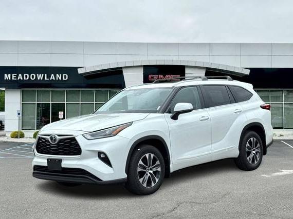 TOYOTA HIGHLANDER 2023 5TDKDRBH6PS004436 image