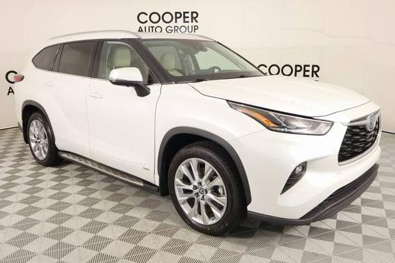 TOYOTA HIGHLANDER 2023 5TDXBRCH4PS583372 image
