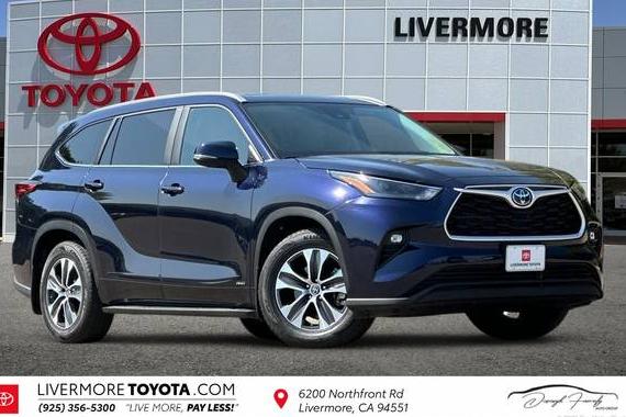 TOYOTA HIGHLANDER 2023 5TDKBRCHXPS563122 image