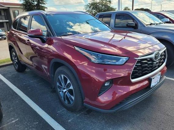 TOYOTA HIGHLANDER 2023 5TDKDRAH1PS011778 image