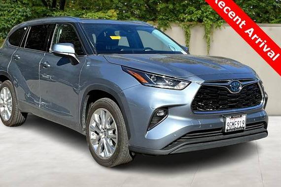 TOYOTA HIGHLANDER 2023 5TDYARAH5PS524132 image