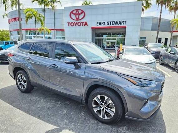 TOYOTA HIGHLANDER 2023 5TDKDRAH1PS032209 image