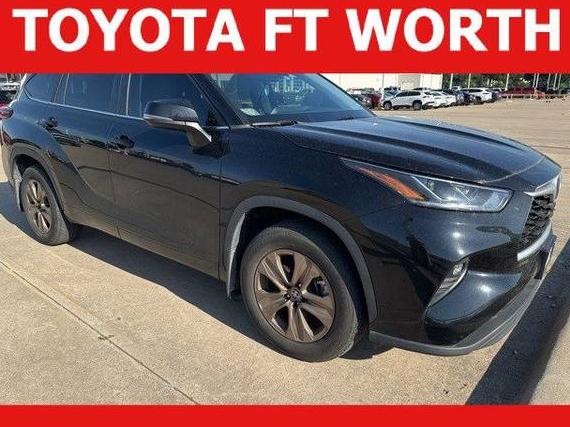 TOYOTA HIGHLANDER 2023 5TDAARAH0PS522385 image