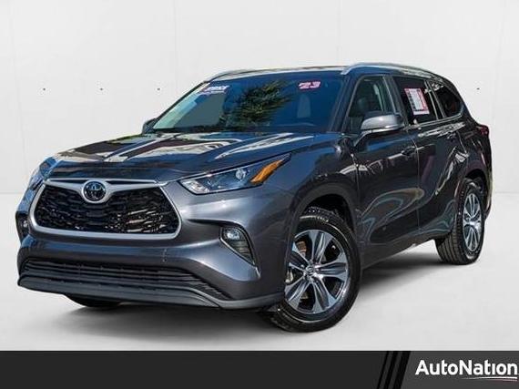 TOYOTA HIGHLANDER 2023 5TDKDRAH8PS040064 image