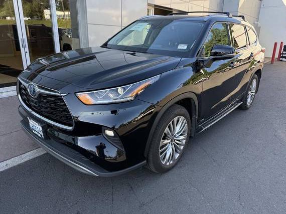 TOYOTA HIGHLANDER 2023 5TDEBRCH8PS117791 image