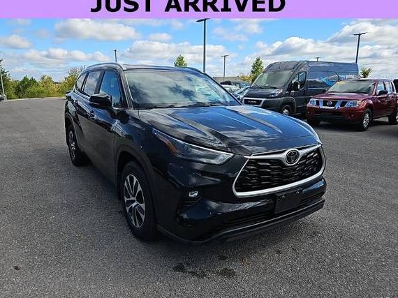 TOYOTA HIGHLANDER 2023 5TDKDRBHXPS047340 image