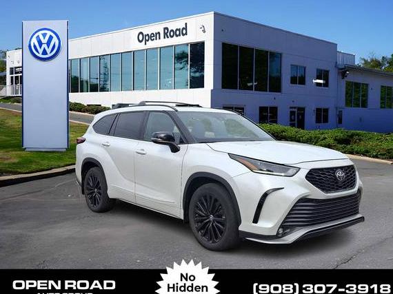TOYOTA HIGHLANDER 2023 5TDKDRBH8PS021237 image