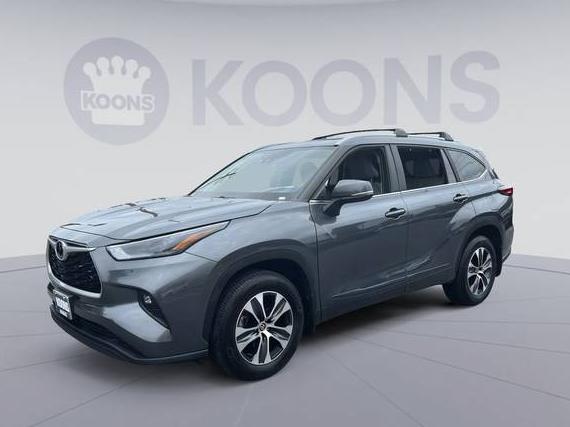 TOYOTA HIGHLANDER 2023 5TDKDRBH4PS024653 image