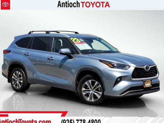 TOYOTA HIGHLANDER 2023 5TDKDRAH6PS038927 image