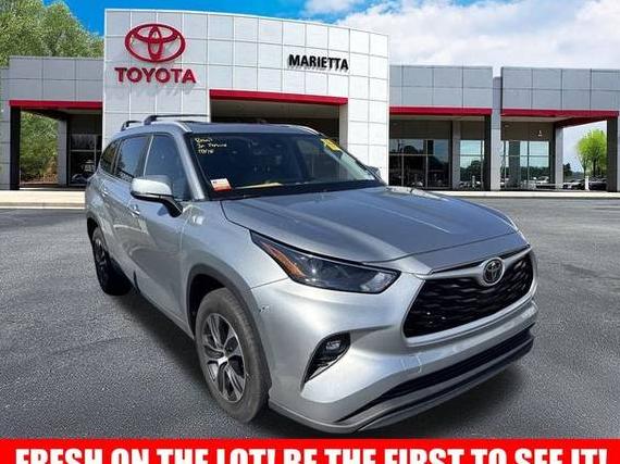 TOYOTA HIGHLANDER 2023 5TDKDRAH7PS010733 image