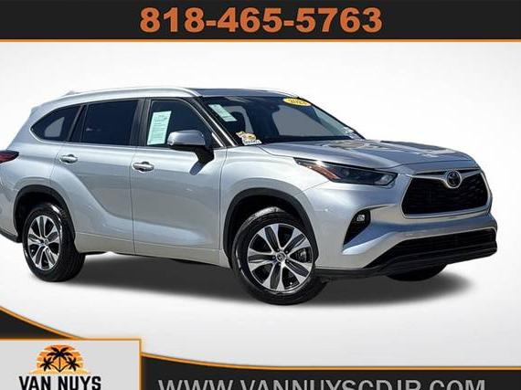 TOYOTA HIGHLANDER 2023 5TDKDRAH9PS015125 image