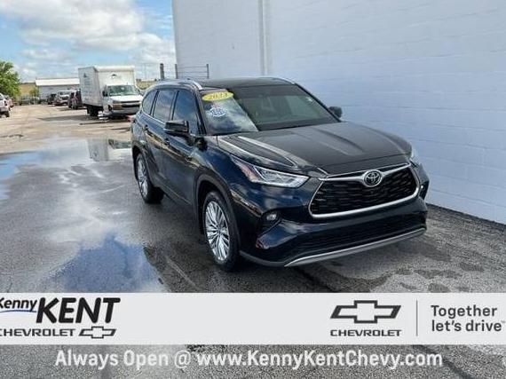 TOYOTA HIGHLANDER 2023 5TDKDRBH0PS030384 image