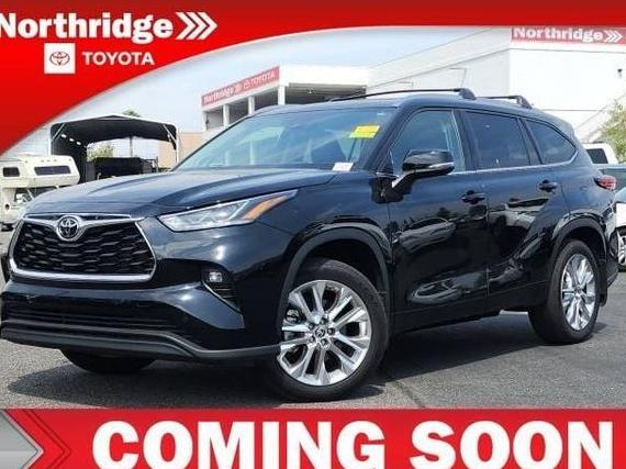 TOYOTA HIGHLANDER 2023 5TDKDRBH4PS017394 image