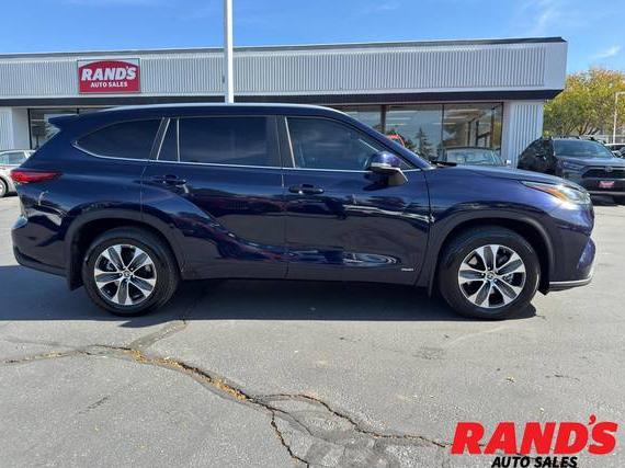 TOYOTA HIGHLANDER 2023 5TDKBRCH2PS582859 image TOYOTA HIGHLANDER 2023 5TDKBRCH2PS582859 image