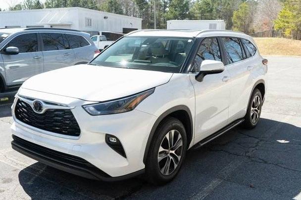 TOYOTA HIGHLANDER 2023 5TDKDRAH2PS016309 image