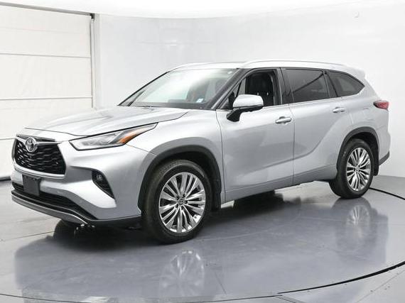 TOYOTA HIGHLANDER 2023 5TDKDRBH4PS517250 image