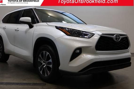 TOYOTA HIGHLANDER 2023 5TDKDRBH4PS021798 image