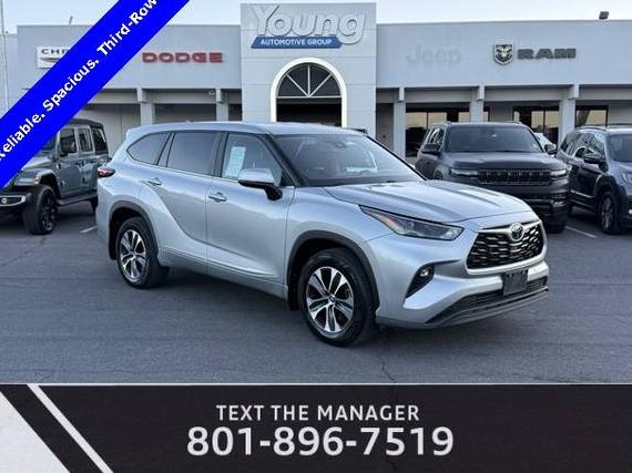TOYOTA HIGHLANDER 2023 5TDKDRAH8PS017223 image TOYOTA HIGHLANDER 2023 5TDKDRAH8PS017223 image
