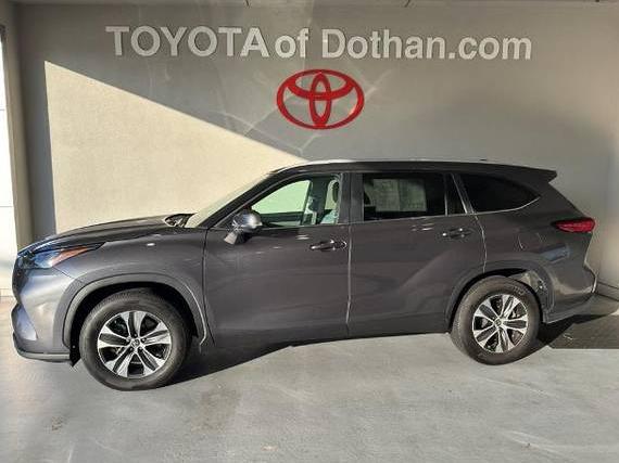 TOYOTA HIGHLANDER 2023 5TDKDRAH6PS025255 image