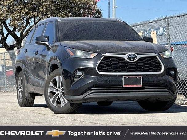 TOYOTA HIGHLANDER 2023 5TDKDRAH5PS013792 image