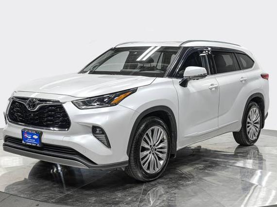 TOYOTA HIGHLANDER 2023 5TDKDRBH0PS508609 image