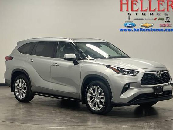 TOYOTA HIGHLANDER 2023 5TDXBRCH7PS130072 image