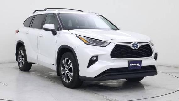 TOYOTA HIGHLANDER 2023 5TDKBRCHXPS567350 image