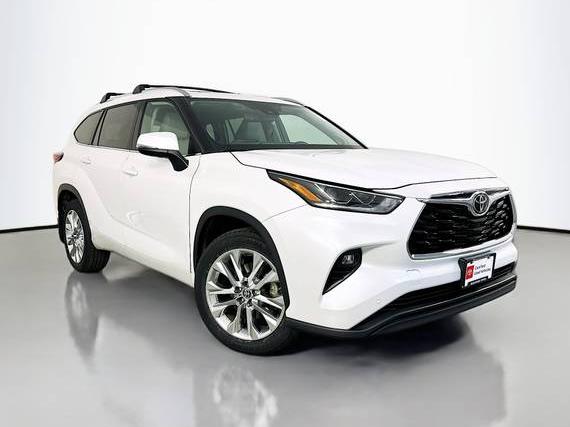 TOYOTA HIGHLANDER 2023 5TDKDRBH6PS046542 image