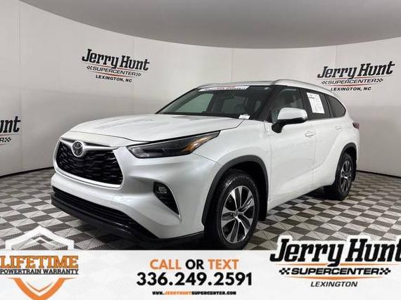 TOYOTA HIGHLANDER 2023 5TDKDRAH8PS028531 image