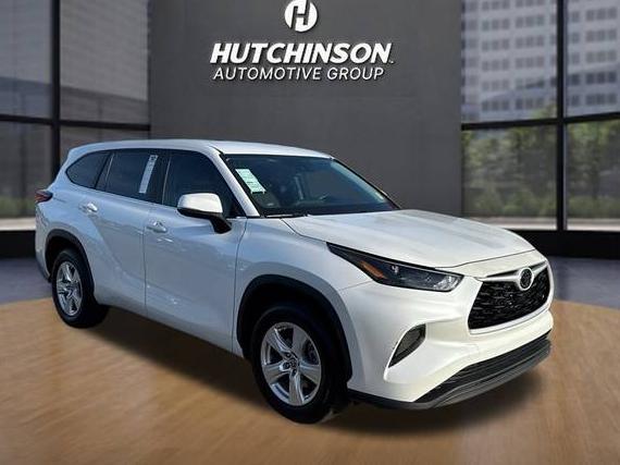 TOYOTA HIGHLANDER 2023 5TDKDRAH8PS038590 image