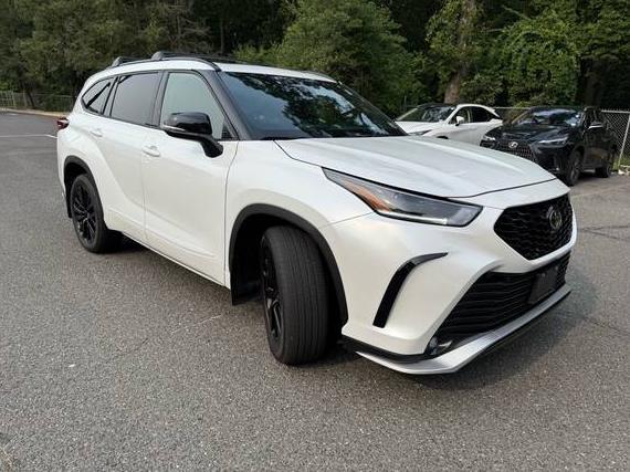TOYOTA HIGHLANDER 2023 5TDKDRBH4PS018500 image