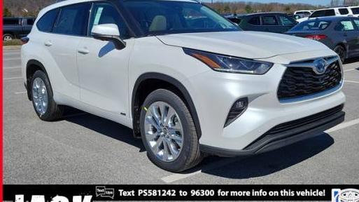 TOYOTA HIGHLANDER 2023 5TDXBRCH3PS581242 image