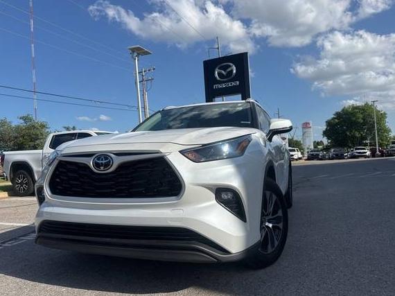 TOYOTA HIGHLANDER 2023 5TDKDRAHXPS517299 image
