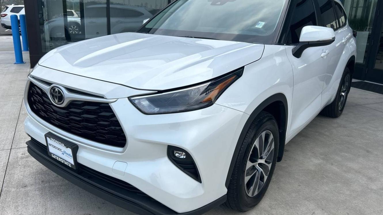 TOYOTA HIGHLANDER 2023 5TDKDRBH2PS505713 image