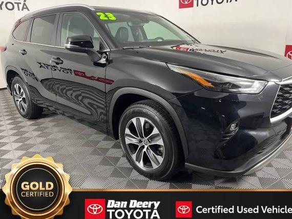 TOYOTA HIGHLANDER 2023 5TDKDRAH9PS001676 image