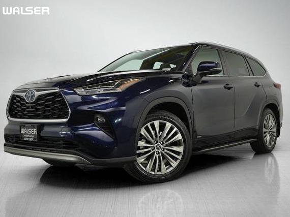 TOYOTA HIGHLANDER 2023 5TDEBRCH3PS108447 image