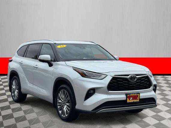 TOYOTA HIGHLANDER 2023 5TDKDRBH5PS511411 image