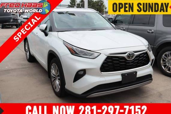 TOYOTA HIGHLANDER 2023 5TDKDRBH6PS024637 image