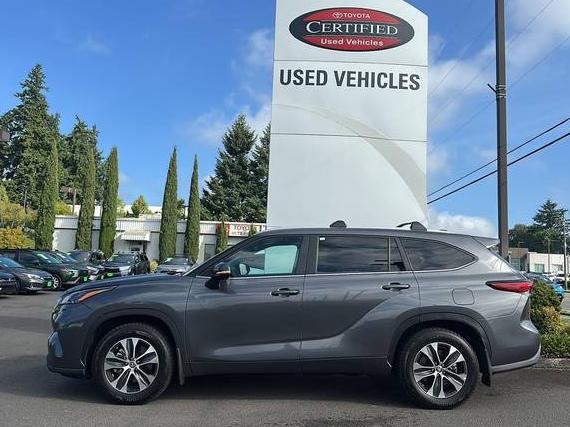 TOYOTA HIGHLANDER 2023 5TDKBRCH3PS601841 image