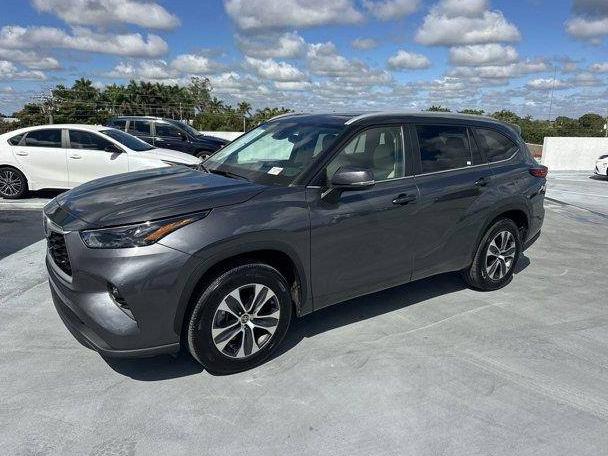 TOYOTA HIGHLANDER 2023 5TDKDRAH0PS042410 image