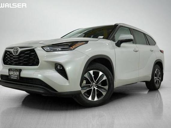 TOYOTA HIGHLANDER 2023 5TDKDRBH9PS027905 image