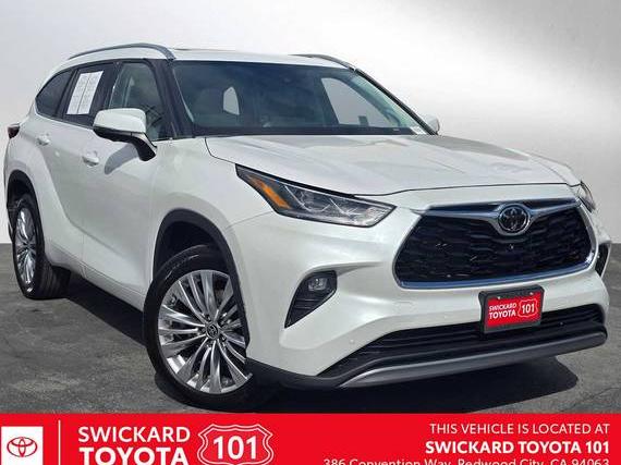 TOYOTA HIGHLANDER 2023 5TDKDRAH8PS044924 image