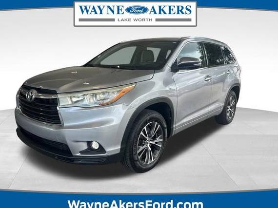 TOYOTA HIGHLANDER 2016 5TDKKRFH7GS174756 image