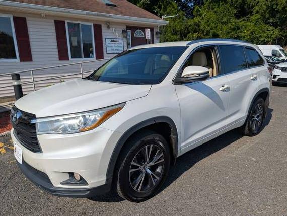 TOYOTA HIGHLANDER 2016 5TDJKRFH1GS235269 image