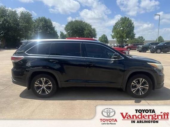 TOYOTA HIGHLANDER 2016 5TDKKRFH5GS133834 image