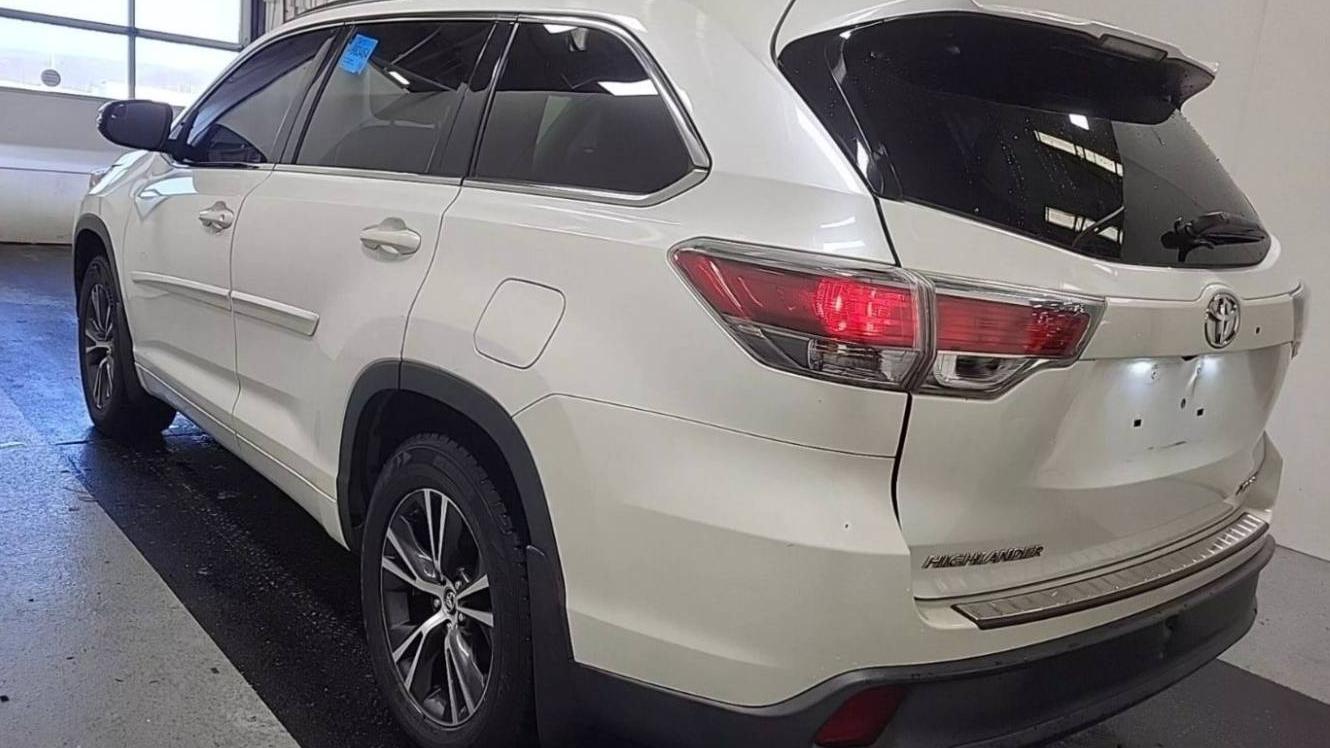 TOYOTA HIGHLANDER 2016 5TDJKRFH1GS304994 image