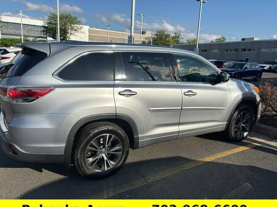 TOYOTA HIGHLANDER 2016 5TDJKRFH9GS319744 image