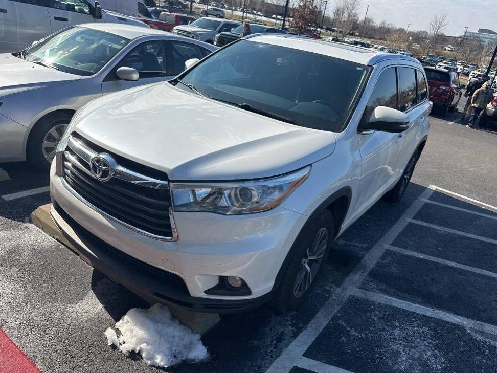 TOYOTA HIGHLANDER 2016 5TDKKRFH8GS157609 image