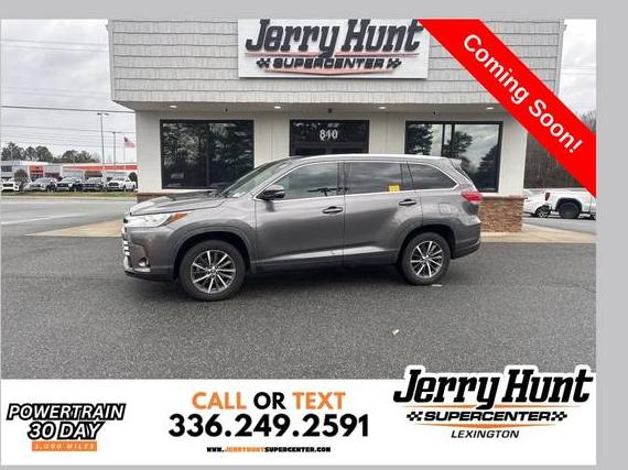 TOYOTA HIGHLANDER 2019 5TDKZRFH5KS565621 image TOYOTA HIGHLANDER 2019 5TDKZRFH5KS565621 image